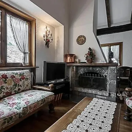 Luxury Apartment- Stunning Mountain View Apartment