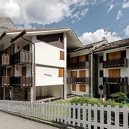 Luxury Apartment- Stunning Mountain View *