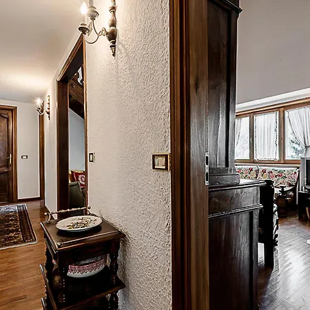 Luxury Apartment- Stunning Mountain View *