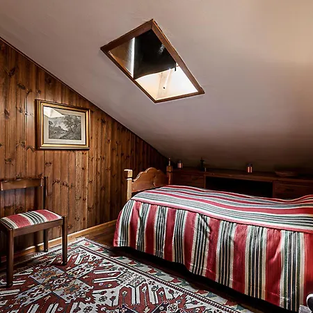 Luxury Apartment- Stunning Mountain View