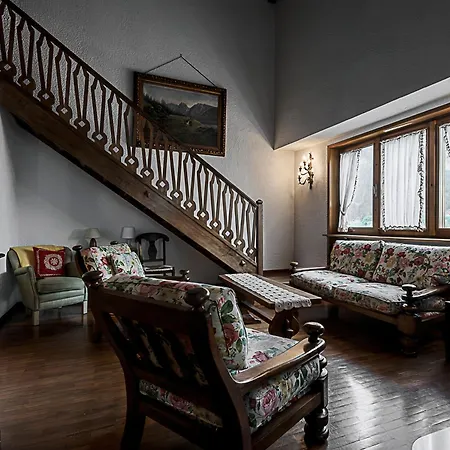 Luxury Apartment- Stunning Mountain View Apartment