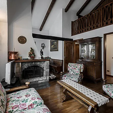 Luxury Apartment- Stunning Mountain View