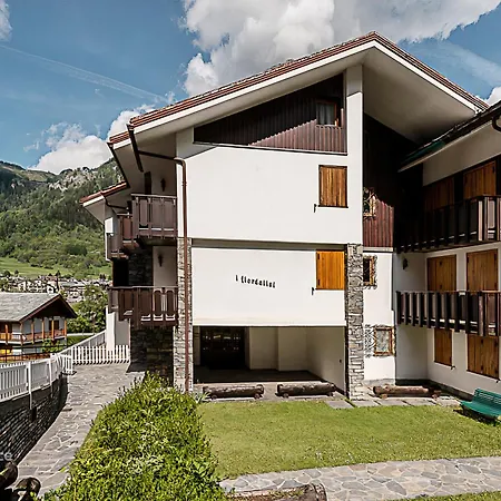 Luxury Apartment- Stunning Mountain View Apartment